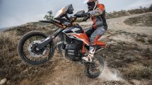 Imagen de KTM 790 Adventure, la moto premium que producirá en Argentina la marca austríaca
