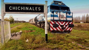 Nación trabaja en la recuperación del tren de cargas y de pasajeros para el Alto Valle. (Foto Néstor Salas)