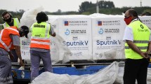 Imagen de Unas 800 mil dosis de vacunas Sputnik llegarán esta noche desde Moscú