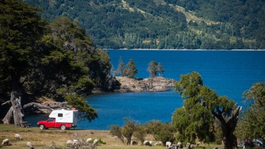 Se llega por la ruta provincial 61, que es de ripio y generalmente está en buen estado. Fotos Gentileza turismo Junín de los Andes.