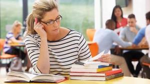 La cantidad de mujeres egresadas de las universidades supera a la de los varones