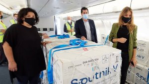 Con las 500.000 vacunas que llegaron hoy, hay una semana de vacunación asegurada afirmó Vizzotti