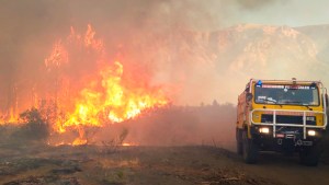 Lago Puelo pide que los vecinos avisen si se autoevacuaron por el incendio