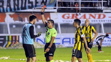 Novelli Sanz tiene antecedentes de perjudicar a Cipolletti y también a Olimpo.