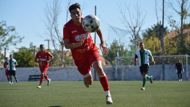 Con tres de Eber Ramírez, el Rojo goleó a Villa Iris. (Foto: Gentileza Sitio Albirrojo)
