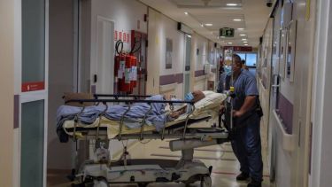El personal de Salud se encuentra agotado, ante la llegada de la segunda ola. Foto: gentileza La Nación.- 