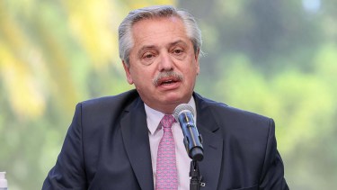 Alberto Fernández anunció que ANSES dará un bono de 15 mil pesos a sectores vulnerables.