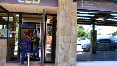La CEB es una institución que maneja un presupuesto mensual que ronda los 175 millones de pesos de gastos corrientes. (foto archivo)