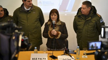 Patricia Bullrich regresa a Bariloche, esta vez con una agenda que incluye un encuentro con víctimas de violencia por parte de grupos mapuches. Archivo