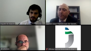 La presentación de los cargos se hizo virtualmente hoy a través de Zoom. 