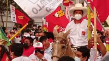 Imagen de En Perú habrá segunda vuelta: el candidato de izquierda Castillo lidera y aguarda conocer a su rival
