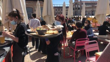 España centra parte de su economía en el turismo, por lo que hay expectativas sobre la propuesta.-