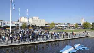 Neuquén tuvo su acto por Malvinas y hubo reclamos a Gutiérrez de trabajadores de Salud