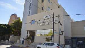 Jubilados municipales reciben el bono no remunerativo acordado para los agentes de planta en Neuquén