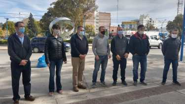 El senador De Angeli se reunió con partidarios locales y dirigentes del PRO en el centro de Roca.