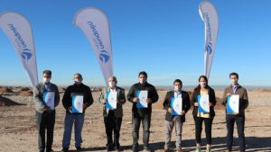 Gaido firmó convenios con instituciones de Neuquén para la entrega de lotes en la Meseta