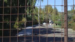 Gaido dice que en un mes habrá paso habilitado por la costanera del río Neuquén