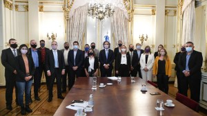 Carreras habló de “sectarios” y Doñate la acusó de “destrato”