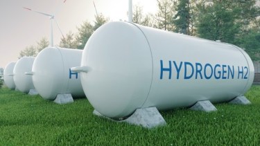 El hidrógeno verde se obtiene a través de una electrólisis, que separa los elementos de un compuesto por medio de la electricidad.