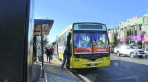 Imagen de Habrá más colectivos en Neuquén para garantizar la distancia social