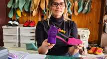 Imagen de Julieta Haag, marca registrada en los pies de los huinculenses