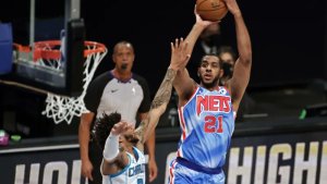 LaMarcus Aldridge se retiró de la NBA por un problema cardíaco