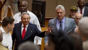 Raúl Castro dejó el Gobierno en Cuba, apuntando al diálogo con EEUU