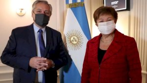 Afuera apoyo explícito, adentro críticas internas