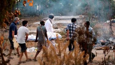 India volvió a romper su récord de muertes por coronavirus. (Gentileza).-