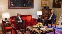 Imagen de Fernández empezó a buscar apoyo para acordar con el FMI con el presidente de Portugal