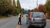 Imagen de A pesar de las restricciones en Bariloche, suman 43 detenidos por circular de noche