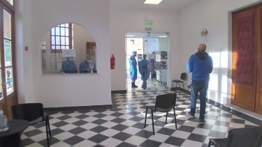 Desde el miércoles se incorporó el teatro España para realizar testeos. Foto: gentileza.