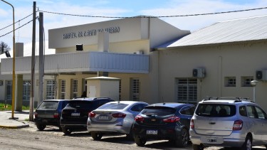 El hospital de Huergo y el municipio firmaron un acuerdo para el teleseguimiento de personas aisladas. (Foto Néstor Salas)