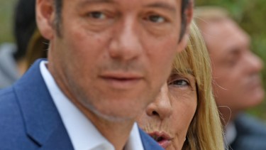 Omar Gutiérrez y Alma Chani Sapag antes de la pandemia en Neuquén (Juan Thomes)