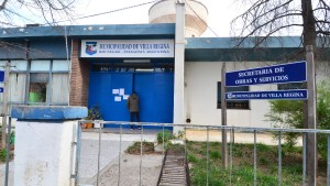 Reparan cañería de impulsión de cloacas de Regina con un by pass