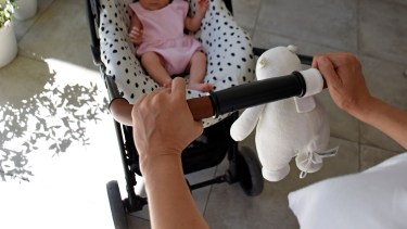 Uno de los temas de la encuesta es sobre la distribución de las tareas de cuidado en el contexto de la pandemia. Foto Florencia Salto.