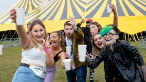 Cómo fue el concierto sin barbijos para investigar el riesgo de transmisión en el Reino Unido