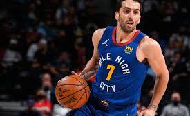 Denver con Campazzo perdió el primer partido de los playoffs de la NBA