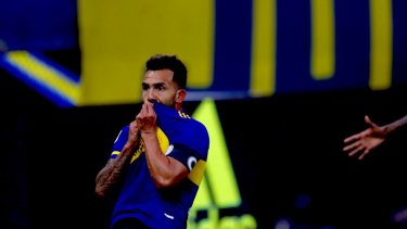Carlos Tevez no aceptó la oferta que realizó el Barcelona de Guayaquil para jugar la próxima edición de la Copa Libertadores y se acercaría al final de su campaña deportiva. Gentileza.