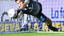 Imagen de Gago define quién estará en el arco de Racing para el clásico con Boca
