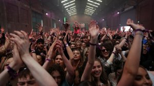 Reino Unido: una discoteca abrió por primera vez en pandemia