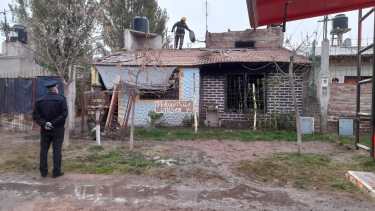 Aún se desconocen las causas del incendio en una casa del barrio Belén de Neuquén (Gentileza)