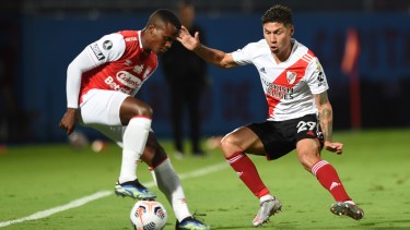 Montiel fue uno de los tres habitualmente titulares que repitió en Paraguay contra Independiente Santa Fe. Foto: Twitter River