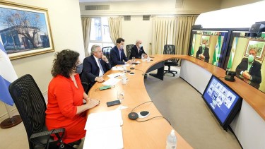 El presidente Alberto Fernández se reunió con todos los gobernadores en dos tandas. Hoy estuvieron Carreras y Gutiérrez. Foto: Gentileza.