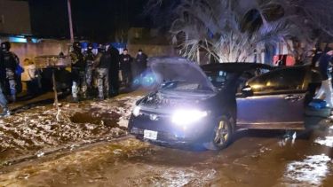 Los dos recapturados fueron descubiertos cuando viajaban ocultos en el interior del baúl de un Honda Civic. Foto: gentileza Mirador Provincial.-