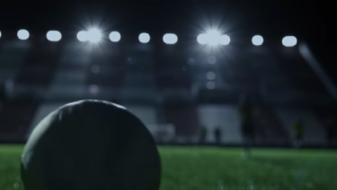 Quilmes y una publicidad que recuerda a Maradona antes del inicio de la Copa América. 