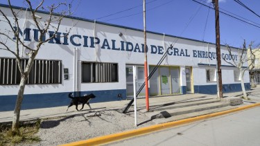 Personal contratado de Godoy podrá concursar para pasar a planta permanente. (Foto Néstor Salas)