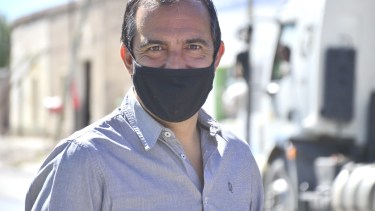 El intendente Miguel Martínez explicó los alcances del proyecto inmobiliario.
(Foto Néstor Salas)