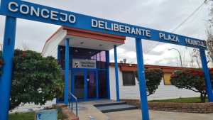 Plaza Huincul compactará los autos abandonados