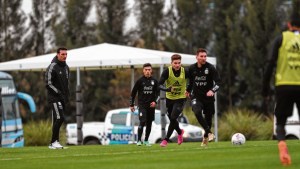 El clásico entre Argentina y Uruguay se muda a Brasil: formaciones, hora y tevé